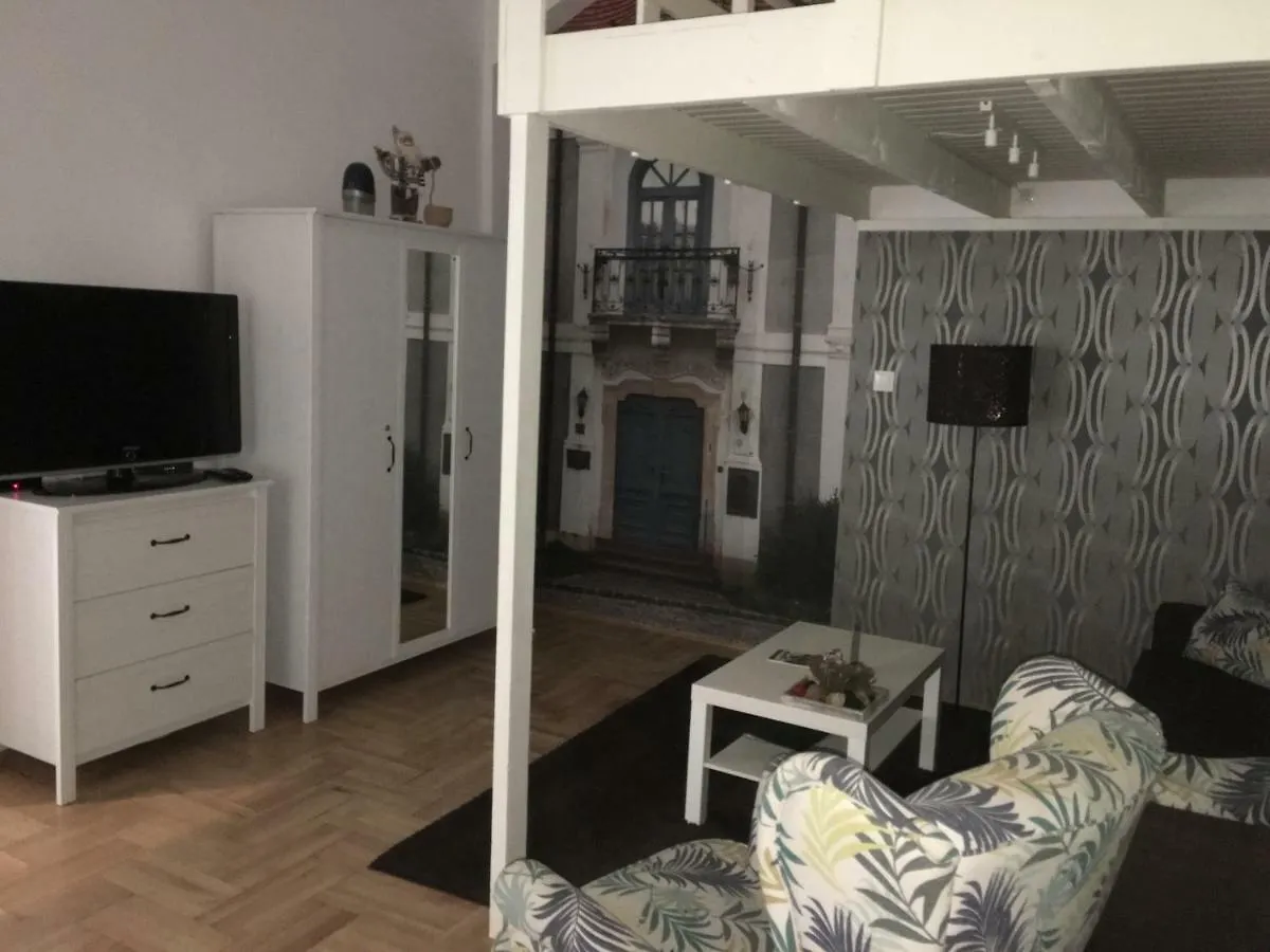 Lovag Apartman ブダペスト ハンガリー
